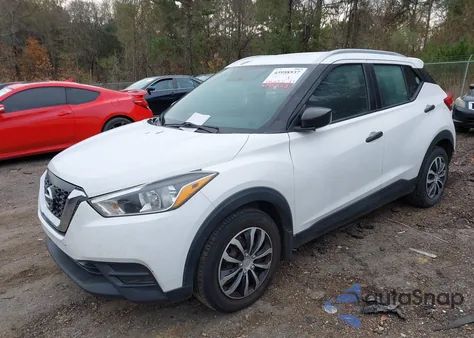 2018 Nissan Kicks S z USA, uszkodzony, nr VIN 3N1CP5CU1JL525290